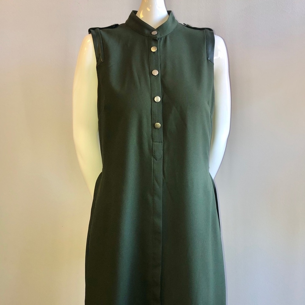 NWT High Collared Sleeveless Dress